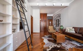 A Due Passi Dalla Pinacoteca Apartment